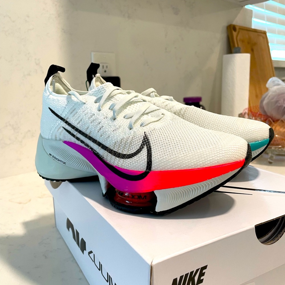 NWT Nike Air Zoom Tempo Next% Womens 6.5